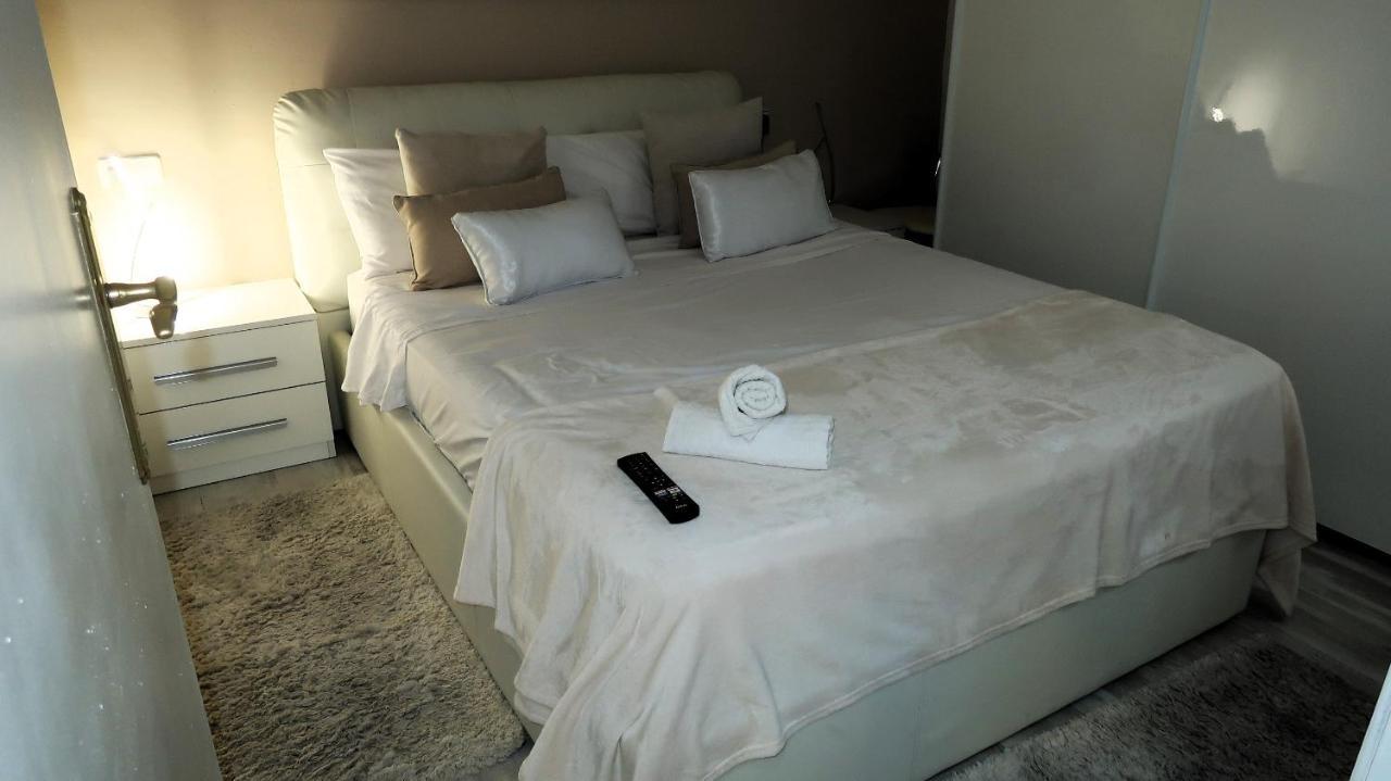 Entire Apartment , 2 Bedrooms Newly Remodeled Center Sitges Barcelona Kültér fotó