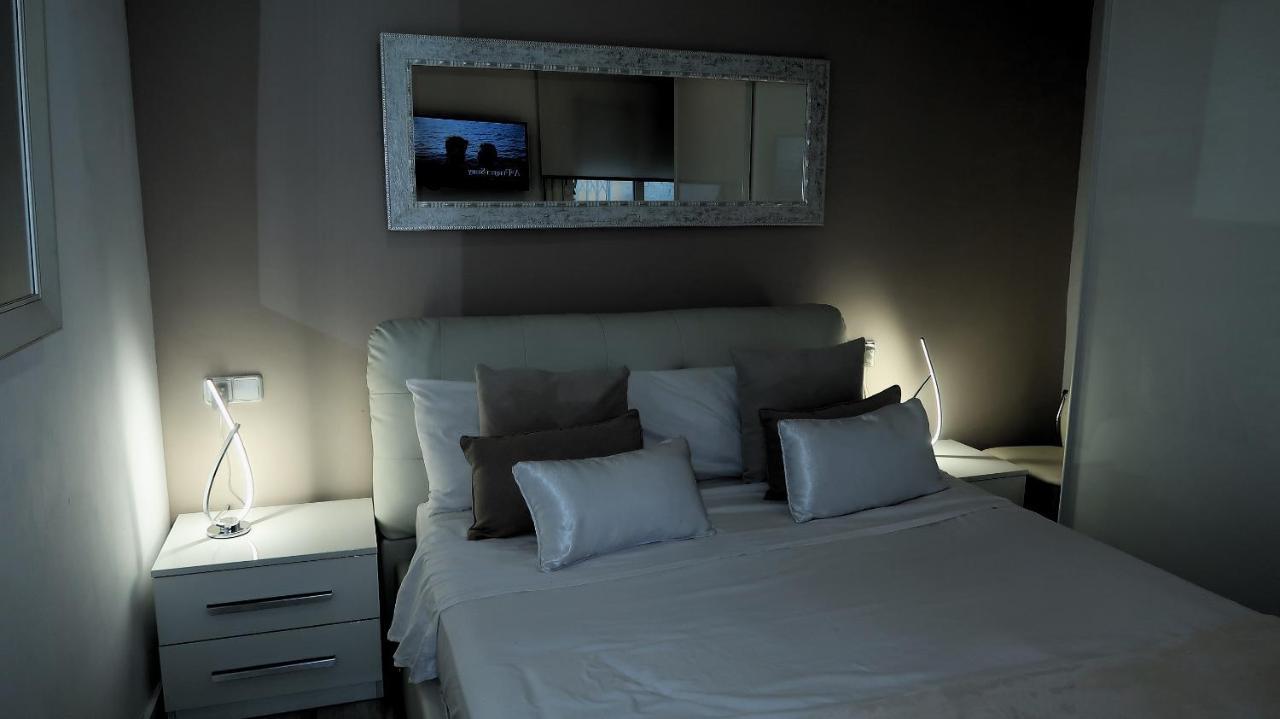 Entire Apartment , 2 Bedrooms Newly Remodeled Center Sitges Barcelona Kültér fotó