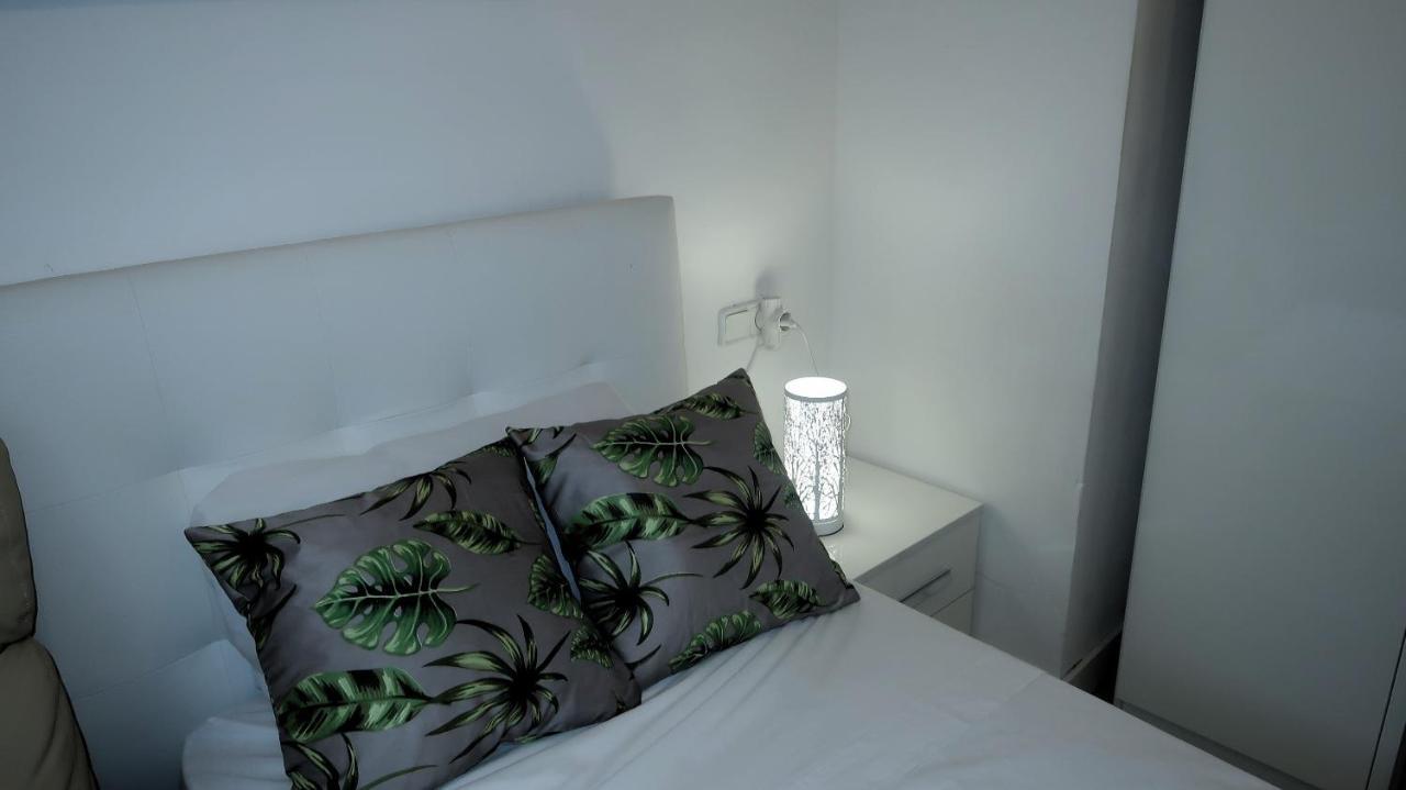 Entire Apartment , 2 Bedrooms Newly Remodeled Center Sitges Barcelona Kültér fotó